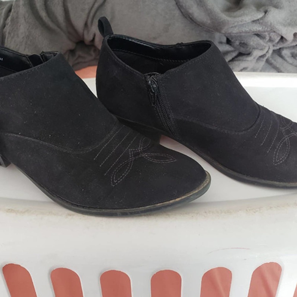 Black Booties by Arizona size 9 with fringe